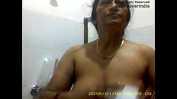 Sexy Mature Indian aunt Mili spied by neighbour in bathroom video -1